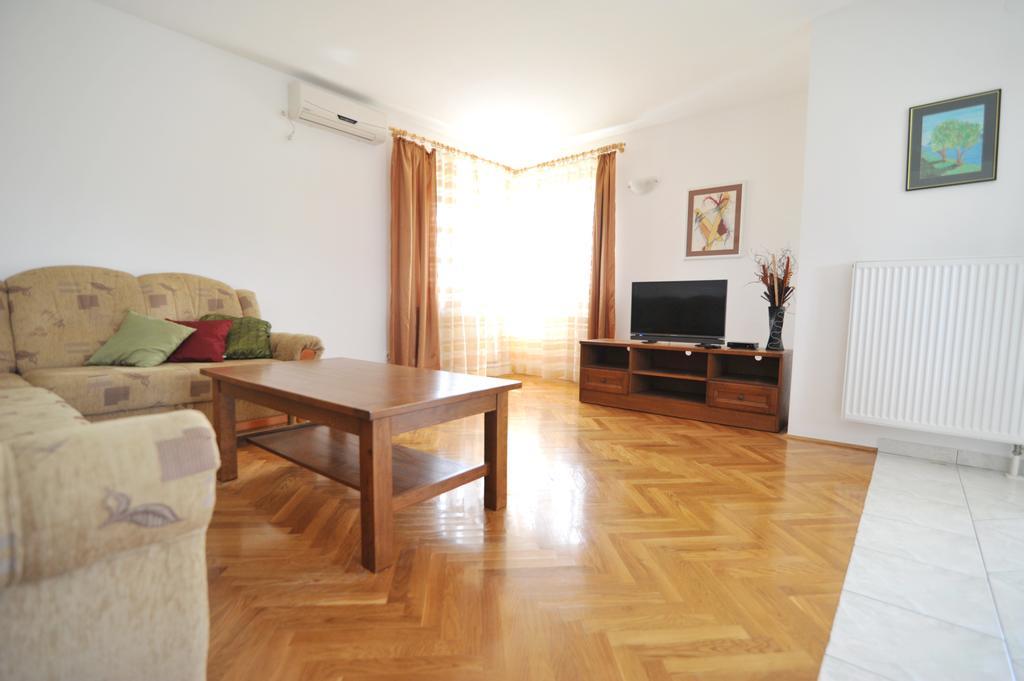 Apartments Luna Petrcane Exterior foto