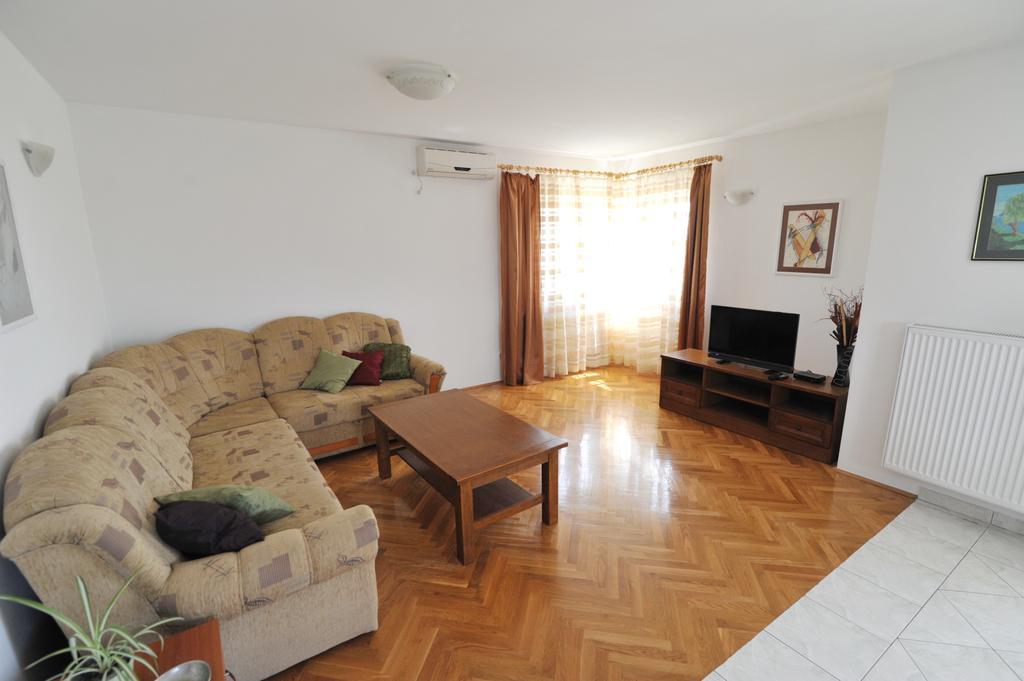 Apartments Luna Petrcane Exterior foto