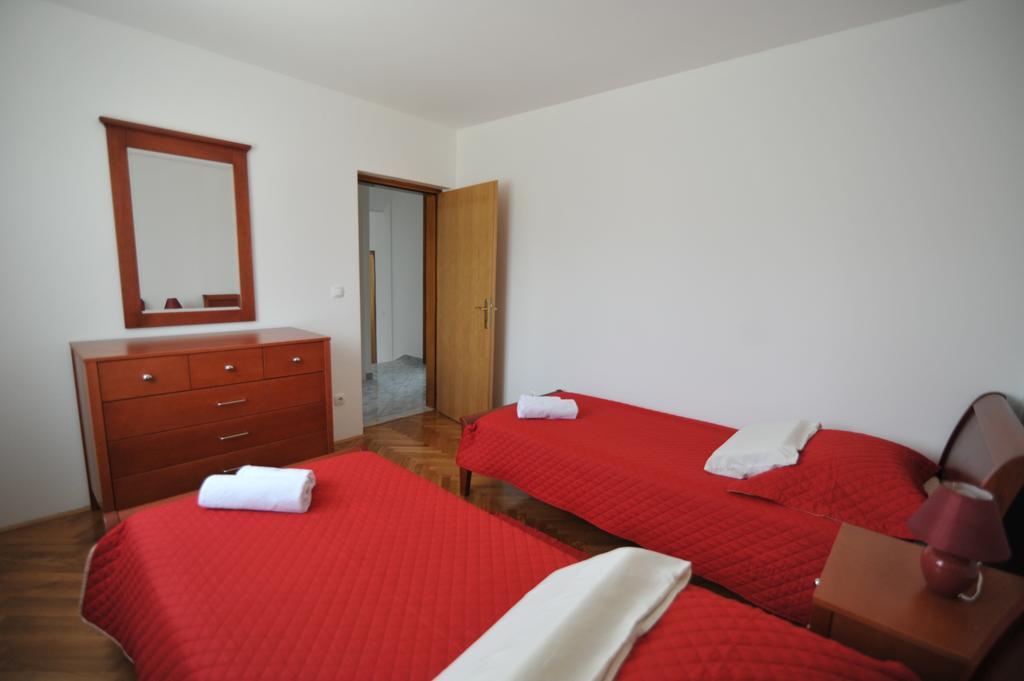Apartments Luna Petrcane Exterior foto