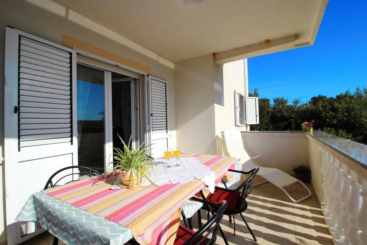 Apartments Luna Petrcane Exterior foto